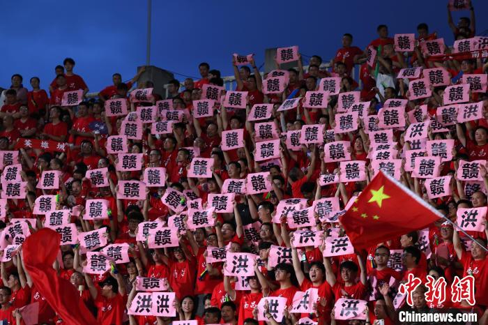 赣超揭幕:草根球员与全民热情点亮江西城市足