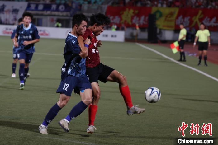 赣超揭幕:草根球员与全民热情点亮江西城市足